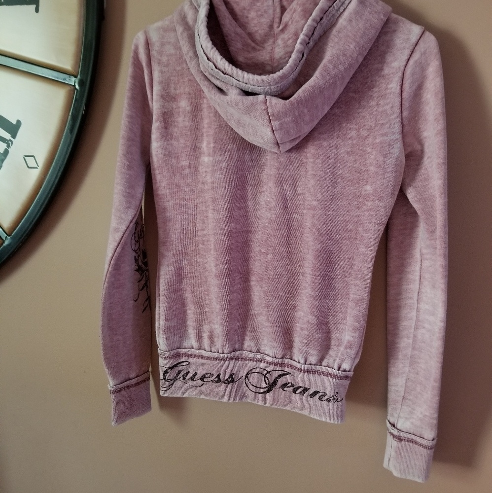 ?? GUESS SWEATER?? - Picture 2 of 7